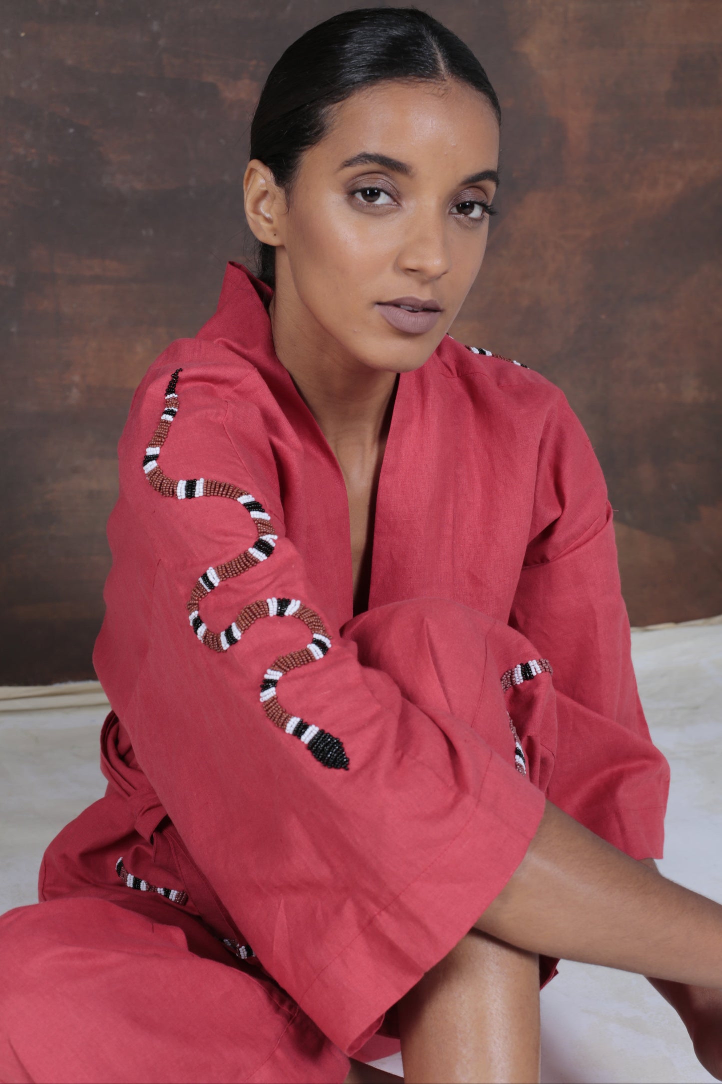 Kimono de Linho Bordado Snake Pitanga