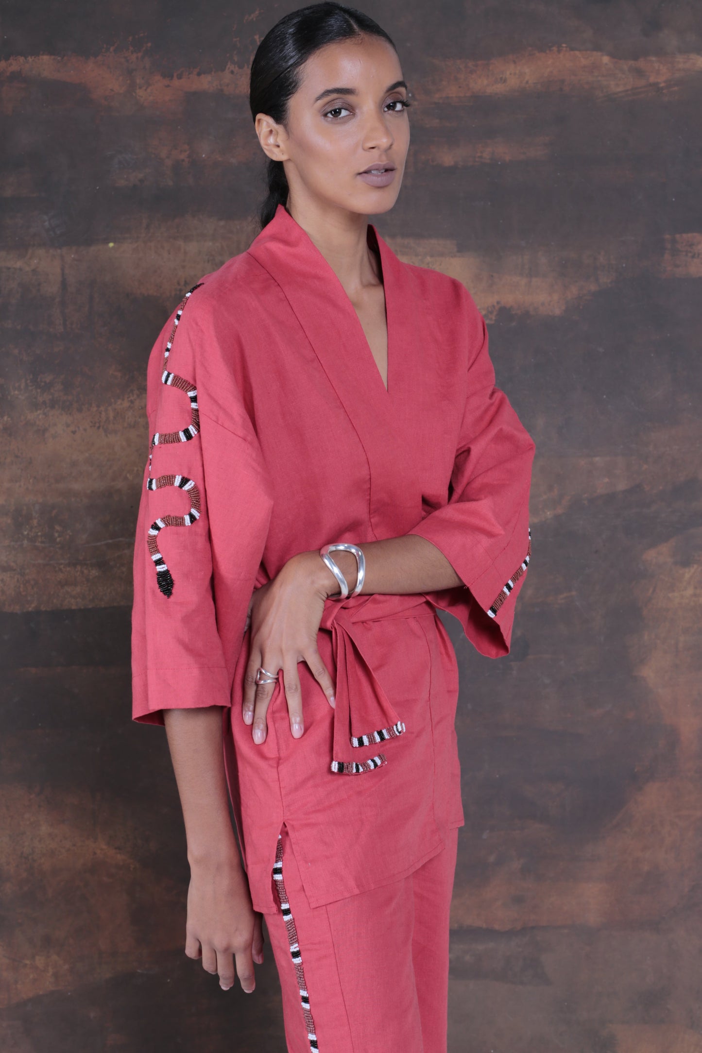 Kimono de Linho Bordado Snake Pitanga