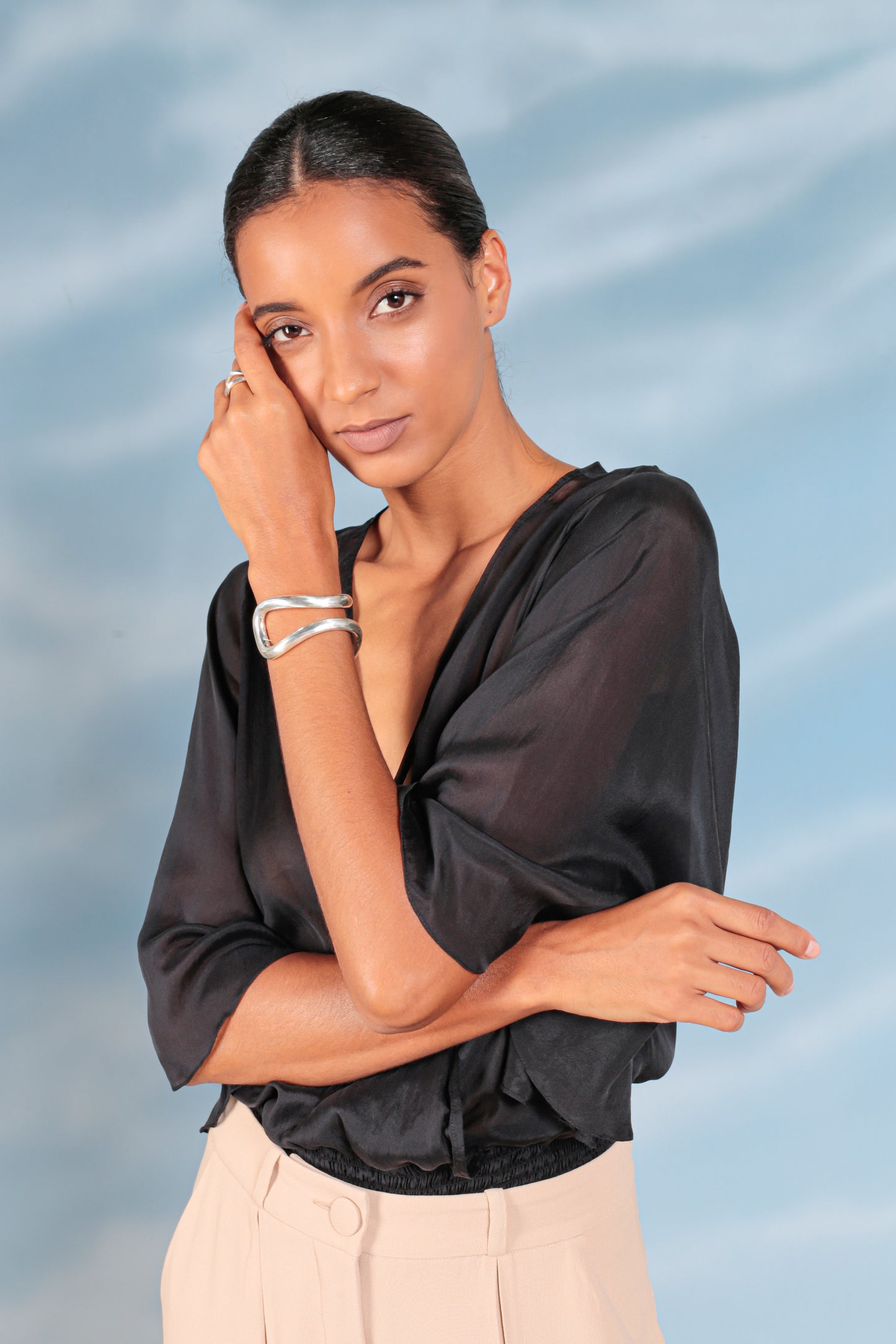 Blusa de Seda Cós Lástex Preta