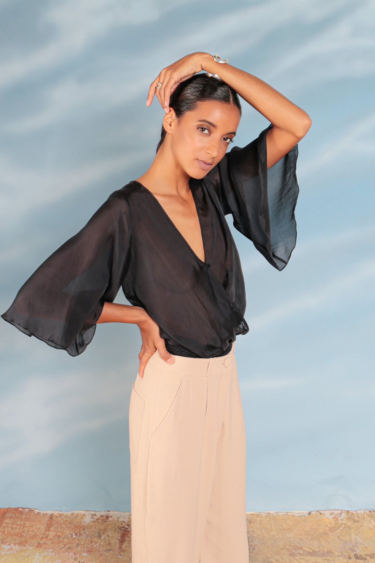 Blusa de Seda Cós Lástex Preta