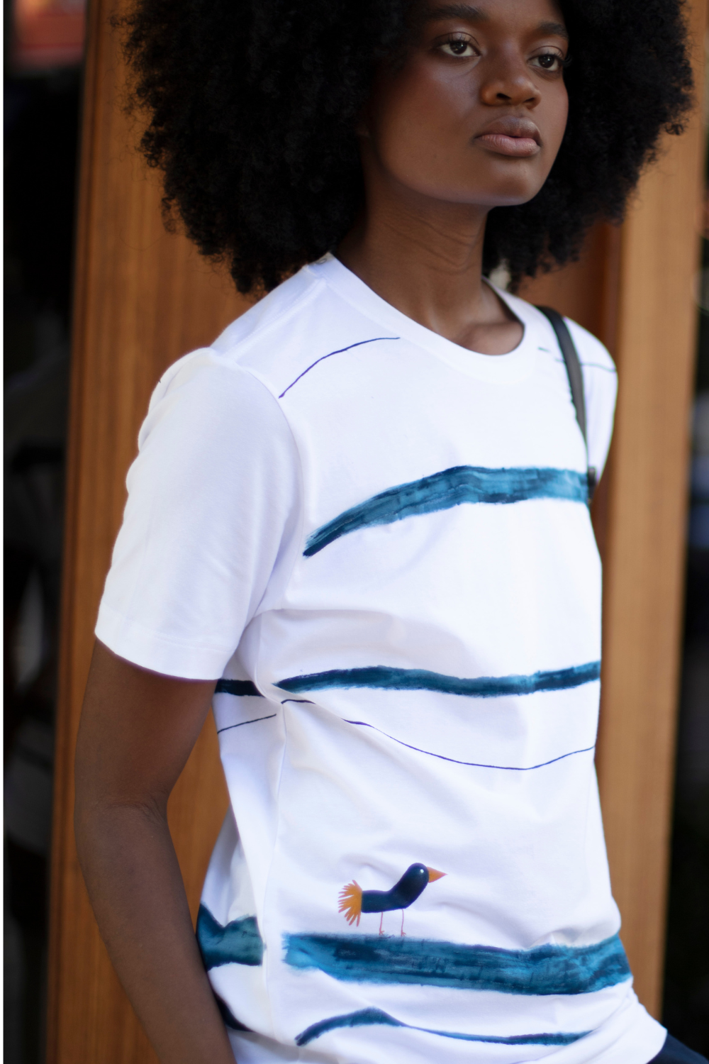 Camiseta pintada à mão Pássaro