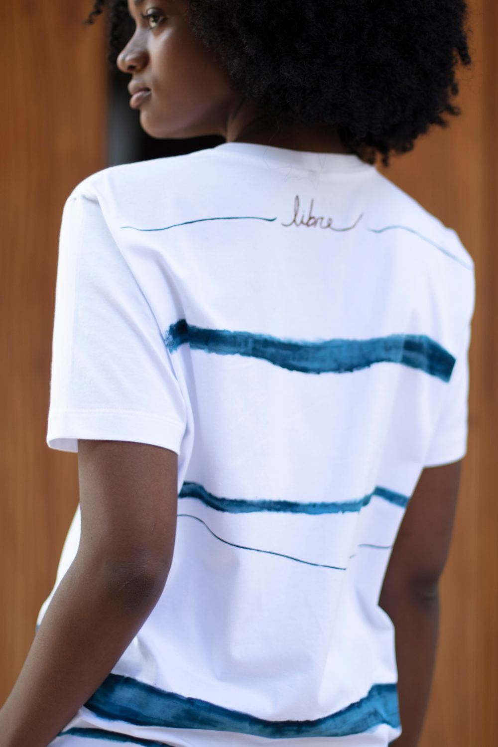 Camiseta pintada à mão Pássaro