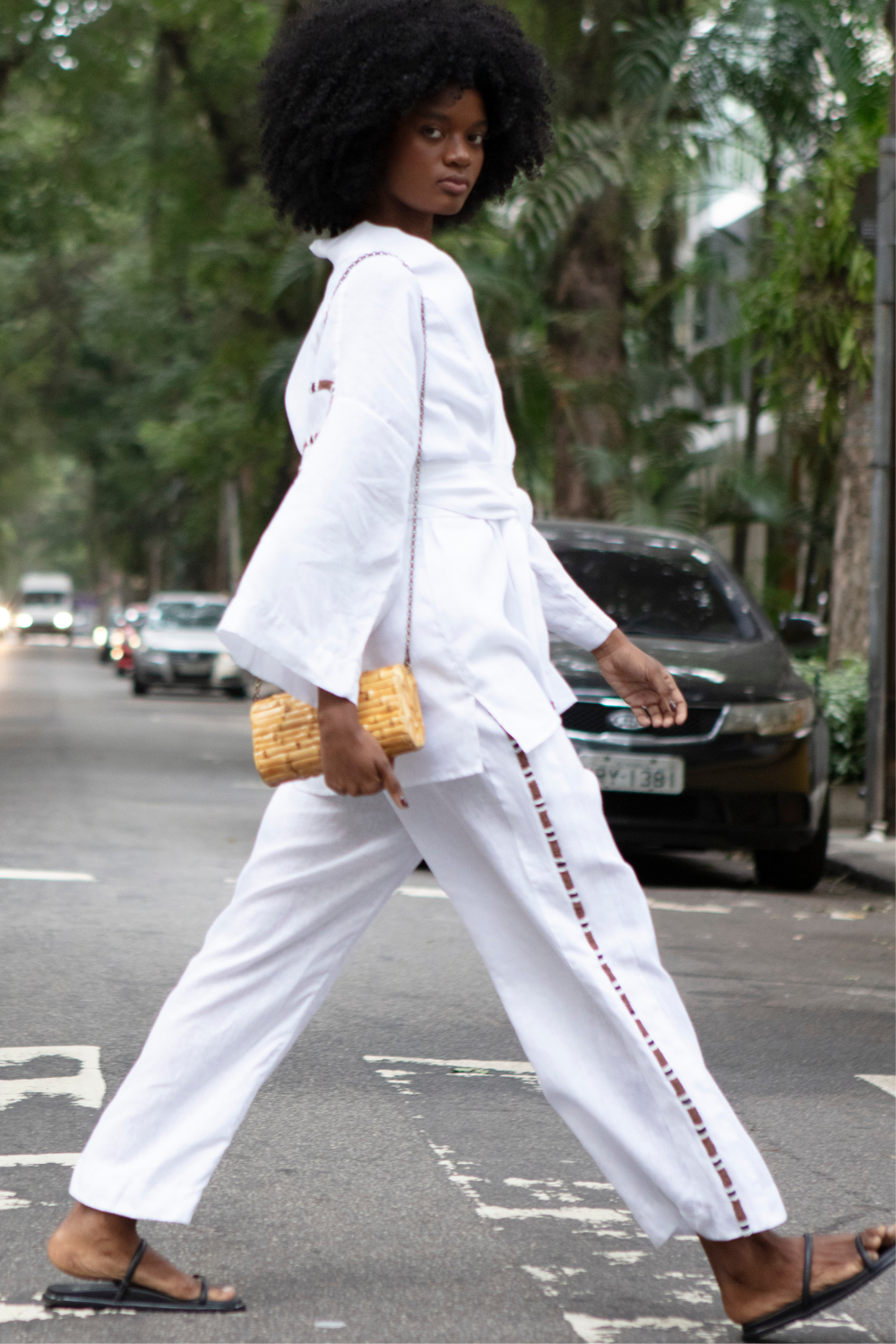 Kimono de Linho Bordado Snake White