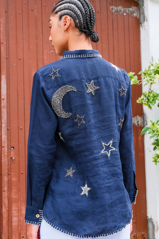Camisa de Linho Bordada Constelação Azul Marinho