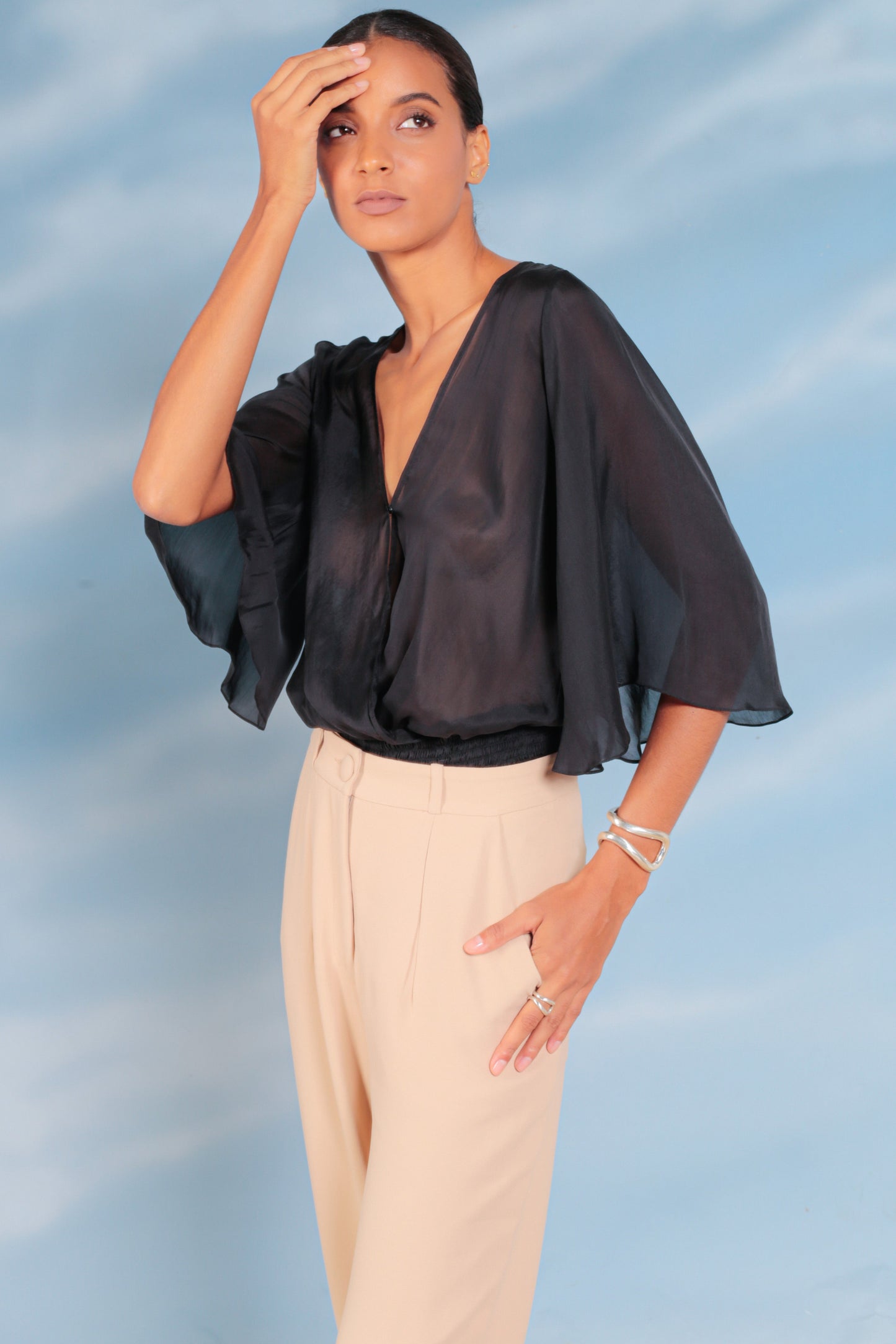 Blusa de Seda Cós Lástex Preta