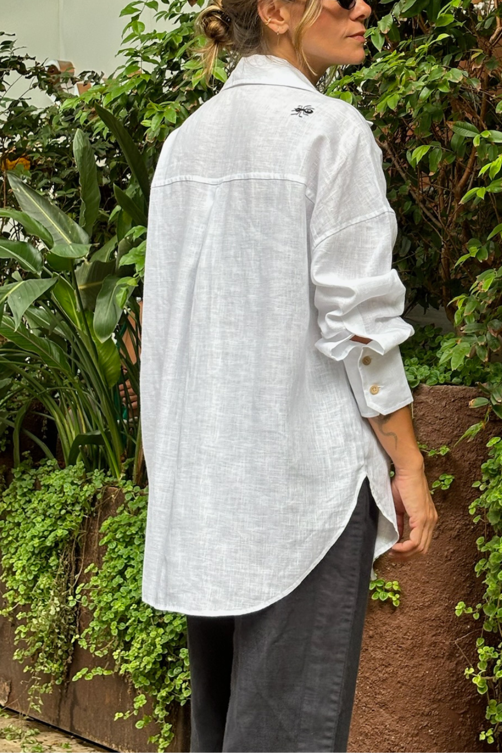 Camisa de Linho Bordada Formigas